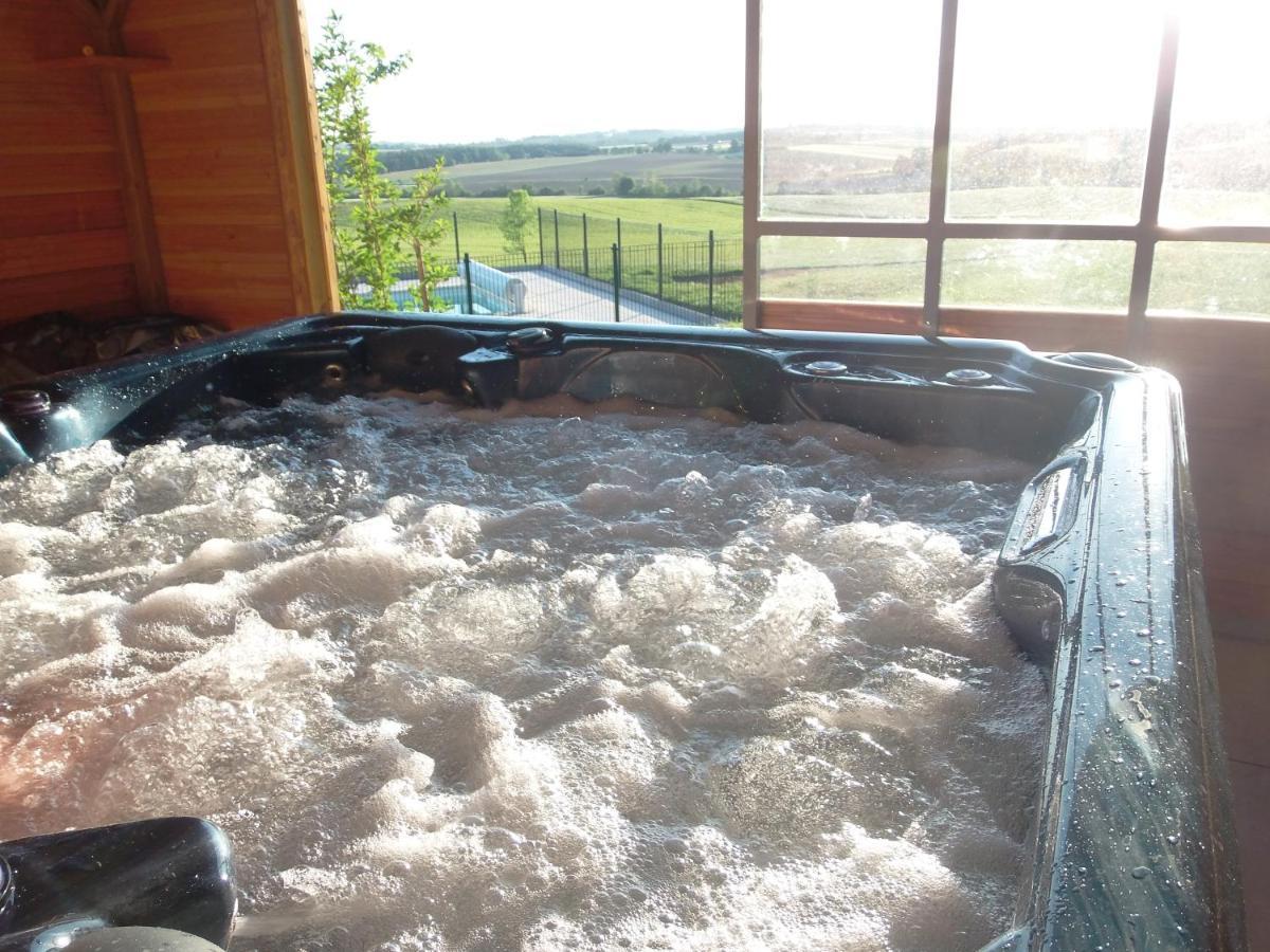 Roulotte Acces Privatif Spa Pauilhac Buitenkant foto